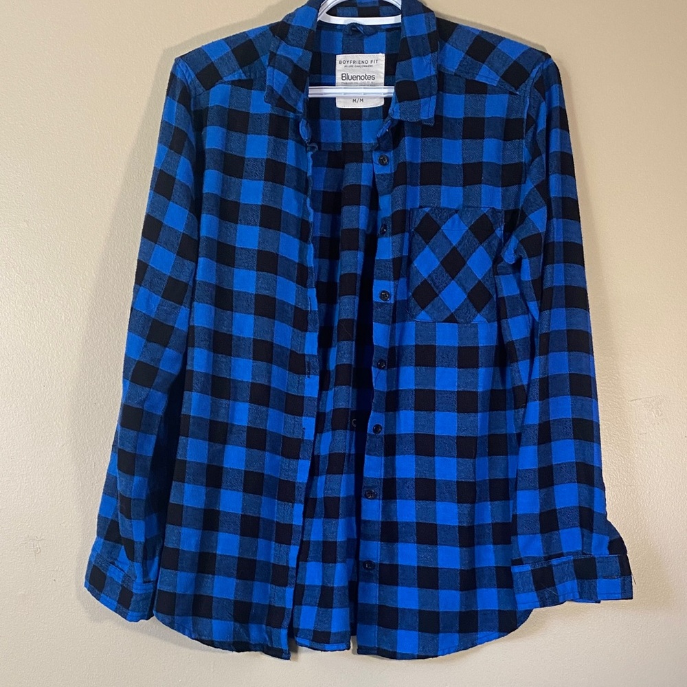 Bluenotes button down cuffs Boyfriend Fit MED Blue and Black Plaid Shirt Rayon